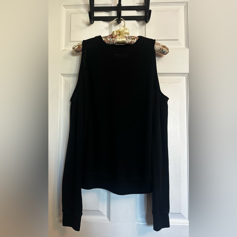 A&F Women's Black Shoulder Cut Out Long Sleeve Top